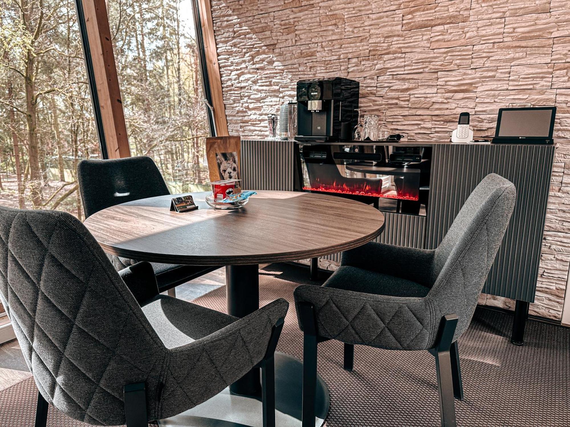 Tree Inn - Das Baumhaushotel Dörverden Eksteriør bilde